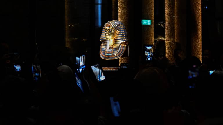 جريمة عمرها آلاف السنين.. هل كشفت "النجوم" لغز وفاة توت عنخ آمون؟