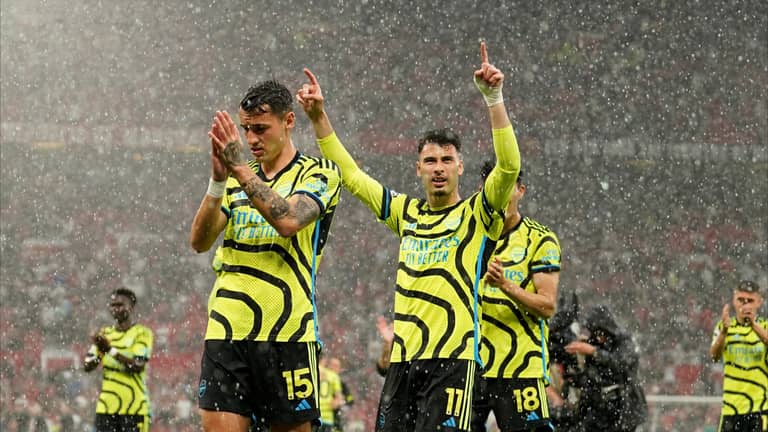 أرسنال يُبقي على "إثارة" البريمييرليغ