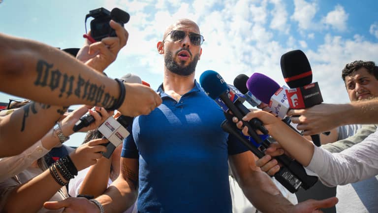 أندرو تيت في أميركا.. رحلة بالمحاكم من رومانيا إلى فلوريدا