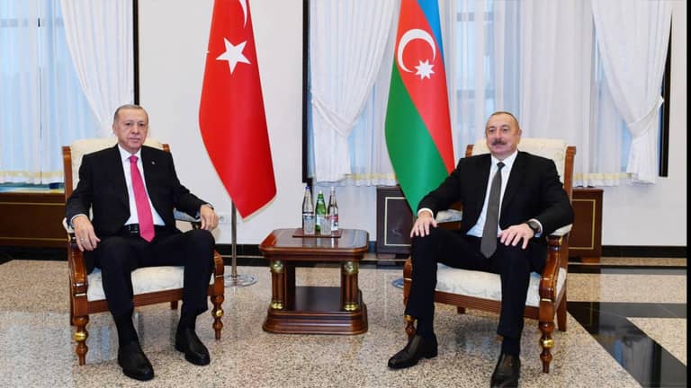 أردوغان يلتقي علييف في ناختشيفان