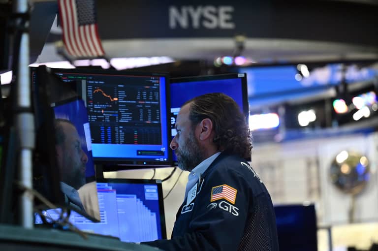 أسعار الفائدة حول العالم تترقب "بيانات تصدر قريبا"