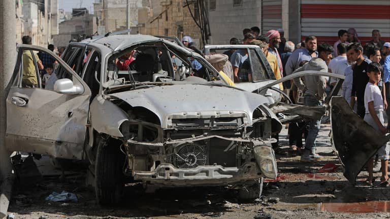 مقتل شخصين بانفجار سيارة مفخخة في دير الزور