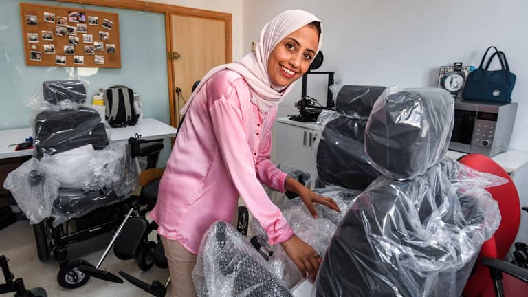 تونسيات يطورن Wheel chair فريد من نوعه