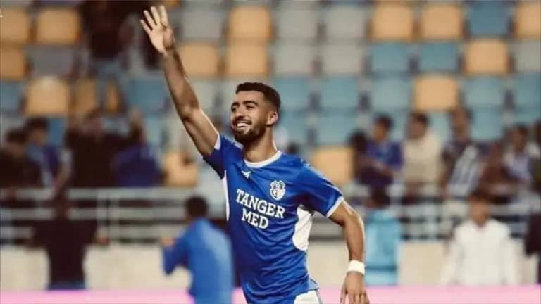 جثمان لاعب مغربي دون دفن منذ أشهر .. ووالدته تناشد الجزائر