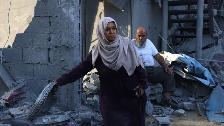 "قاتل جديد" يهدد حياة 120 طفلا في حاضنات غزة