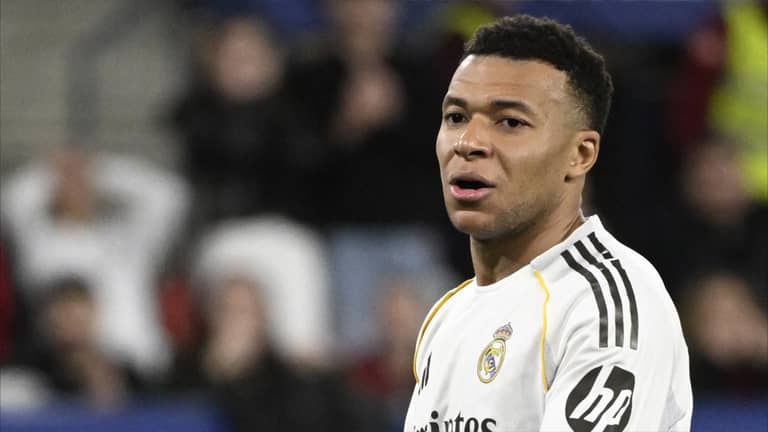 لغز إصابة مبابي "مثير للسخرية"