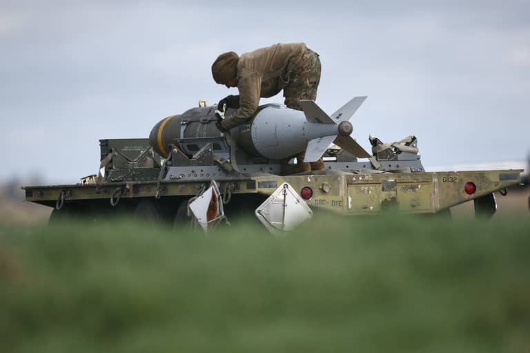 مرافقة السفن.. هل تضمن أمان هرمز؟