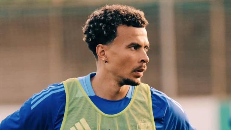 الاعتزال المبكر يهدد "وصيف أوروبا"