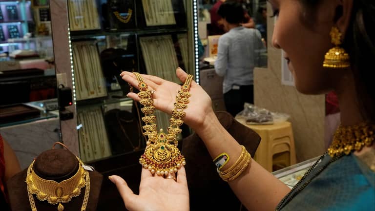 أسعار الذهب ترتفع بالتزامن مع الحرب