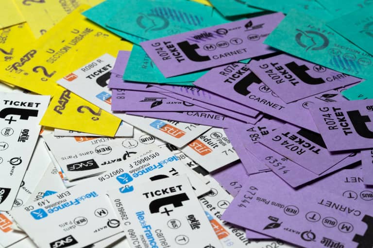 بعد 125 عاما.. باريس تطوي صفحة تذاكر المترو التقليدية