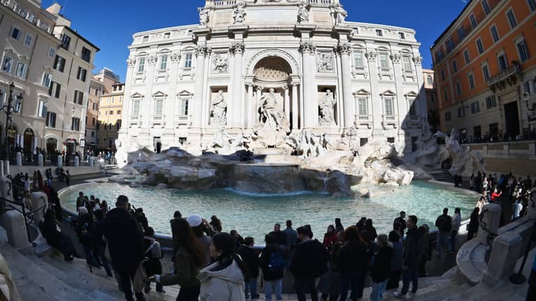 "ادفع لتشاهد".. روما تفرض رسوما على زيارة نافورة تريفي