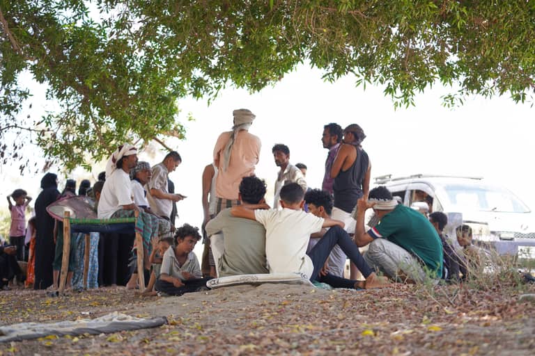 عبروا باب المندب.. ألفا نازح يفرّون من اليمن