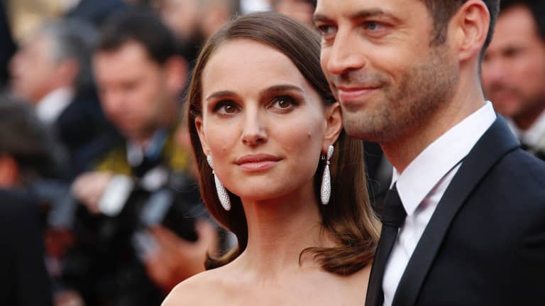 "الخيانة" تفرّق بين ناتالي بورتمان وزوجها