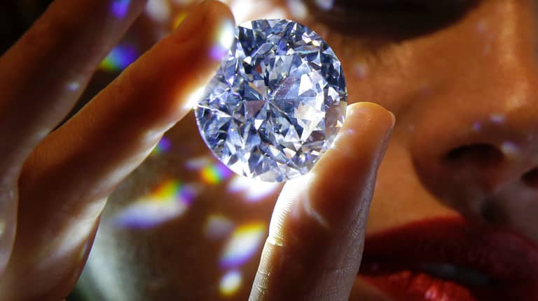 الألماس سيغزو السجادة الحمراء