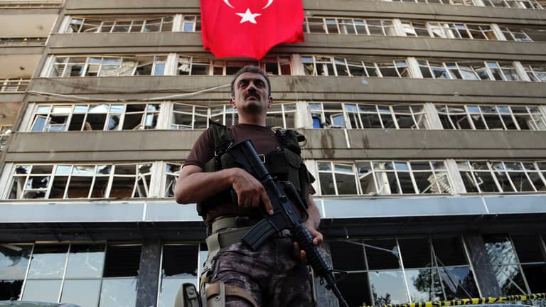 تركيا تعلن القبض على 119 داعشيا