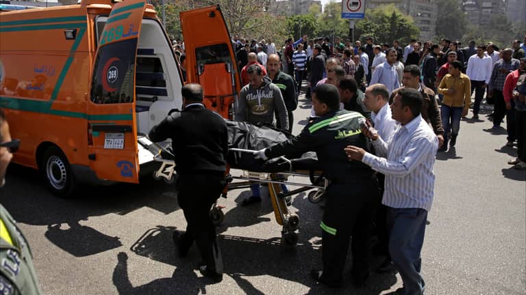 مقتل 35 شخصا بحادث تصادم في مصر