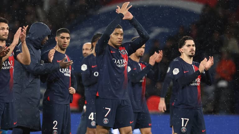سان جيرمان يتوج بالدوري الفرنسي من المنزل