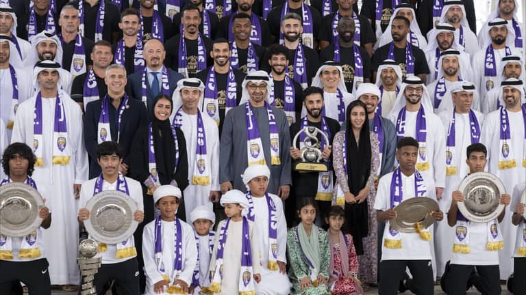 رئيس الإمارات يستقبل بطل آسيا