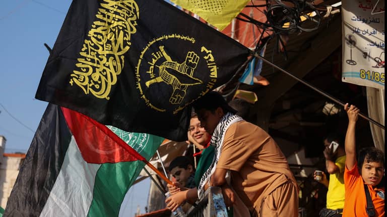 كل ما نعرفه عن "الفرع اللبناني" لكتائب القسام