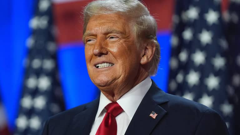 من ترامب لماكرون.. ماذا يعني المكياج للسياسيين؟