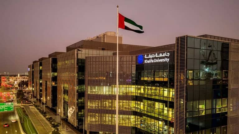 الأول عالميا.. جامعة خليفة تطلق "نموذج AI" لفك شفرات الراديو