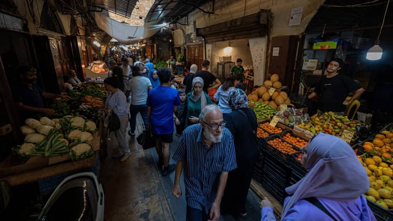 العثور على رضيعة مرمية في عاصمة الشمال اللبنانية