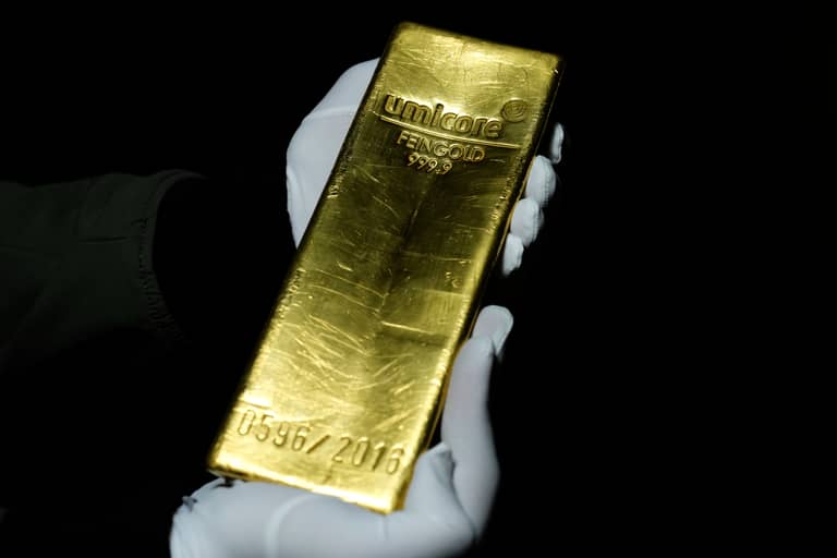 الذهب والدولار تحت ضغط الحرب والضبابية