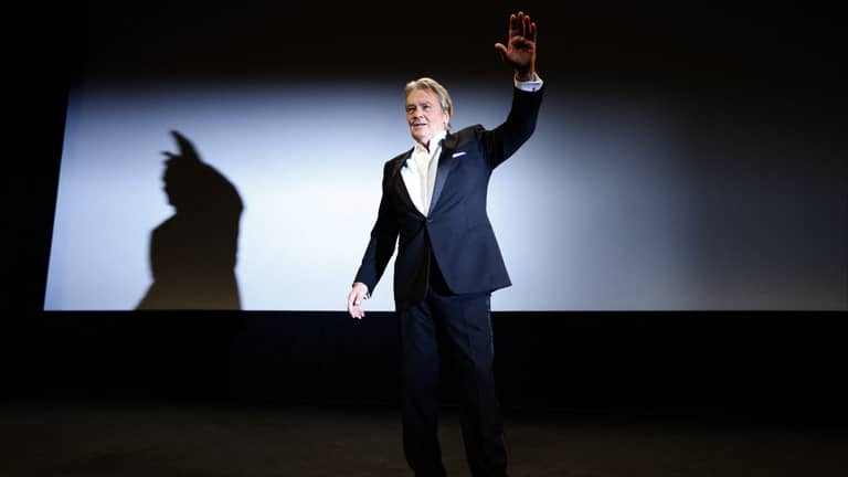 تكريم ديلون والمغرب في مهرجان أنغوليم السينمائي