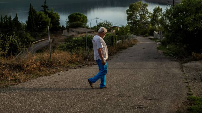 قرية يونانية تظهر مجددا بسبب "الجفاف"