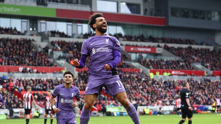 عودة قوية.. محمد صلاح يسجل ويصنع ويقود ليفربول للفوز