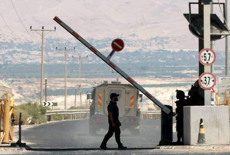 إسرائيل تغلق "بوابة الفلسطينيين" حتى إشعار آخر