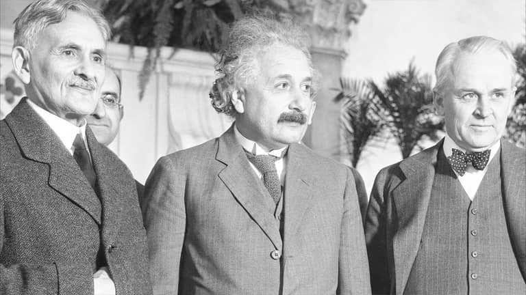 مغناطيس لجميع المجانين.. نشر مذكرات أينشتاين لأول مرة