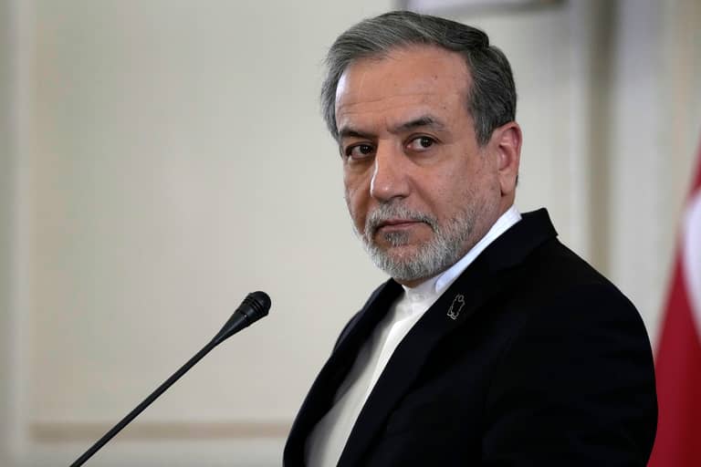 طهران تخسر حليفها اللاتيني
