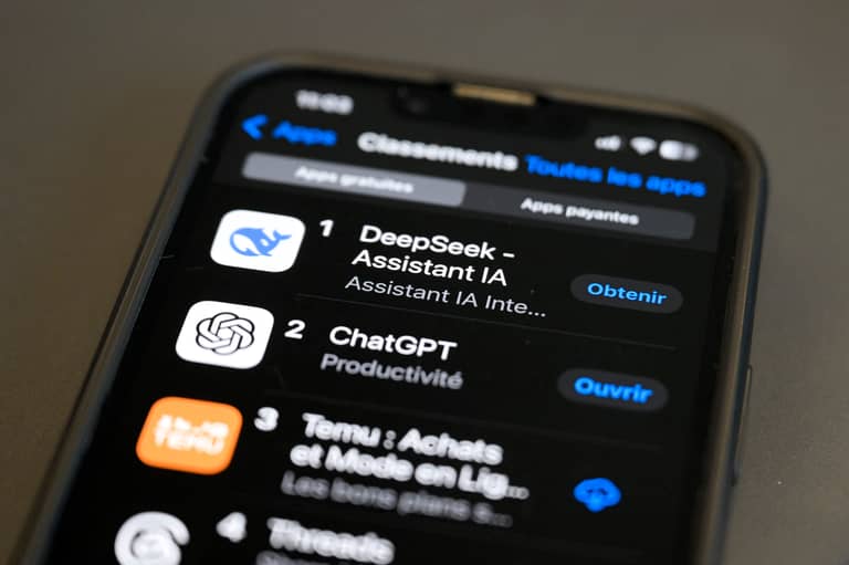 إدارة ترامب تتهم ديب سيك بنسخ ChatGPT