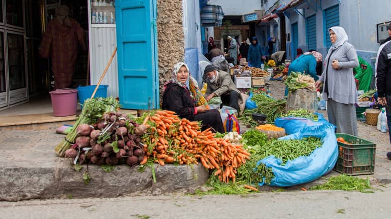 جولة نسيمة في سوق مغربي.. أسعار أقرب إلى الخيال