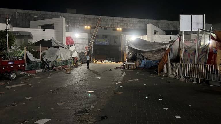 "الشفاء" خارج العمل في غزة