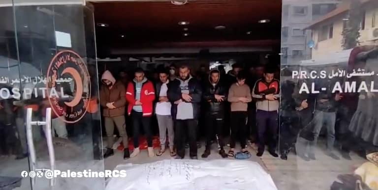 انقطاع الأكسجين يقتل مسنة في غزة
