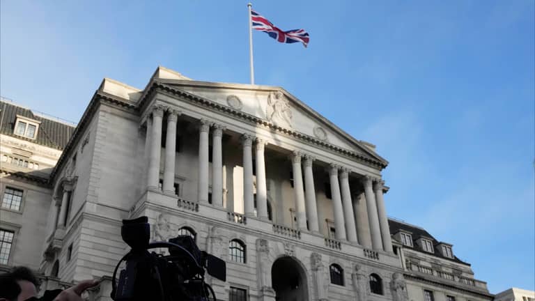 20 مليار إسترليني عجزا في بريطانيا