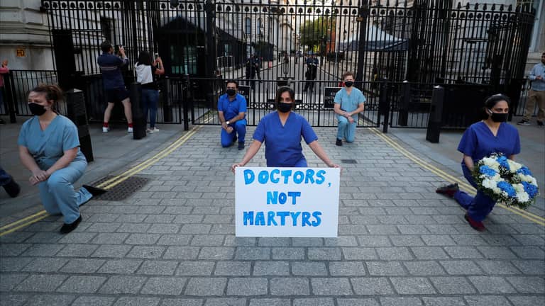 كيف تأكل قوائم الانتظار صحة البريطانيين؟