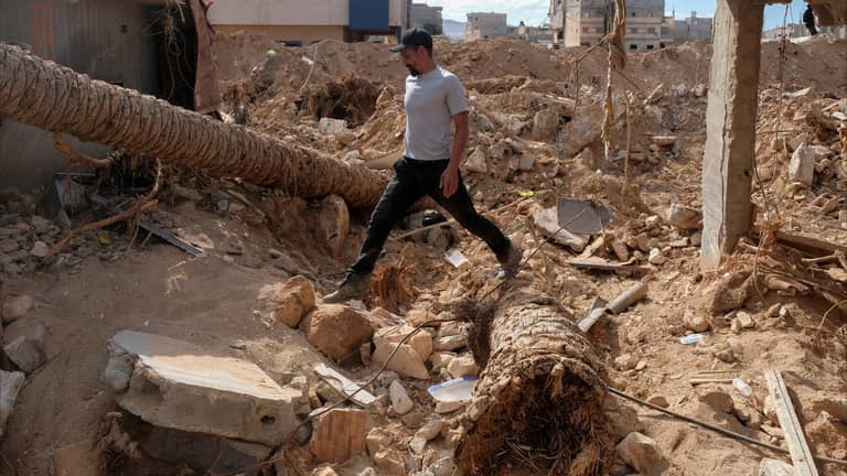 "سيول الكفرة" توحد السلطات الليبية