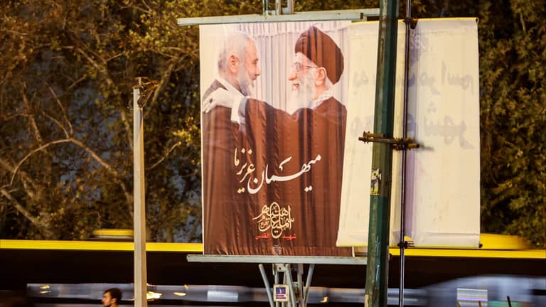 تروّض "الخيول الجامحة".. لماذا تأخرت إيران في ردها؟