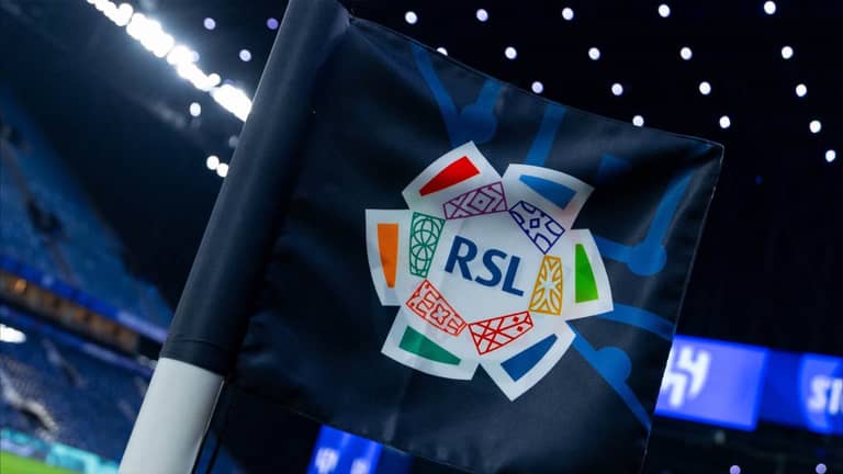 الدوري السعودي يؤجل مباراة بسبب "الأوضاع الراهنة"