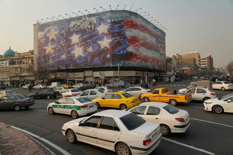 بين شروط ترامب ومخاوف طهران.. هل يعيد "سيناريو يونيو" نفسه؟