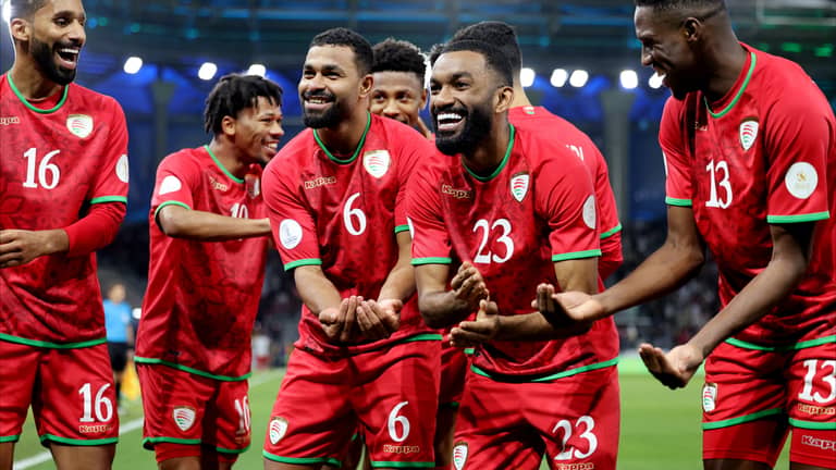 بـ10 لاعبين.. عمان تقصي السعودية من خليجي 26