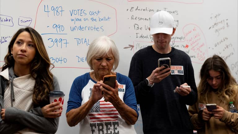 الانتخابات الأميركية.. معركة رقمية على Social media