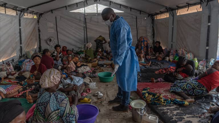 إسبانيا تتبرع بـ500 ألف جرعة من لقاح جدري القردة لأفريقيا