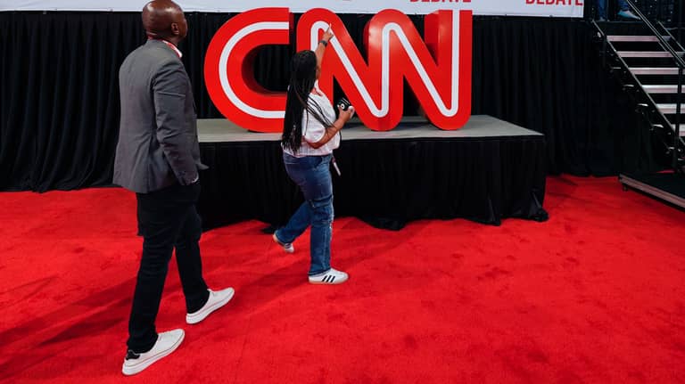 "استثمار 70 مليون دولار".. CNN تكشف خطتها بعد تسريح الموظفين