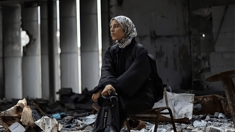فاطمة حسونة.. عدسة تُطفأ في غزة وتُعرض في كان