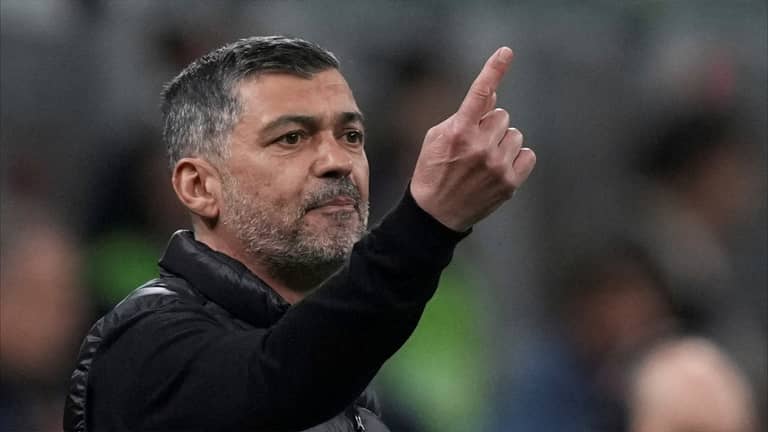"معسكر كونيسياو" في جدة