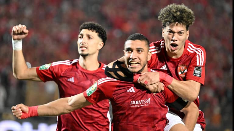 الأهلي المصري يطبع النجمة الـ12 على قميصه الأفريقي